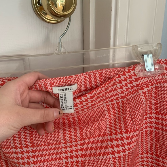 F21 Red & White Plaid Skirt - Picture 4 of 4